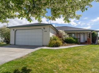 2231 S Claremont Ct, Moses Lake, WA 98837