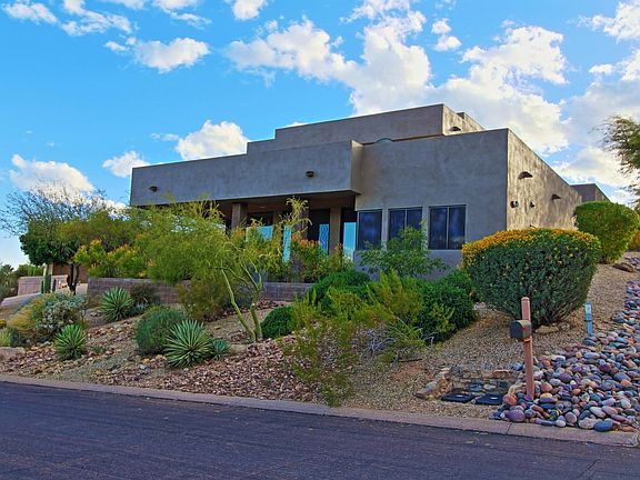 3rd image of 11020 N Pinto Dr