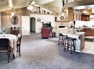 421 Arapahoe St, Pahrump, NV 89048