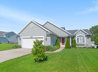 5824 Walnut Ridge Dr SW, Wyoming, MI 49418