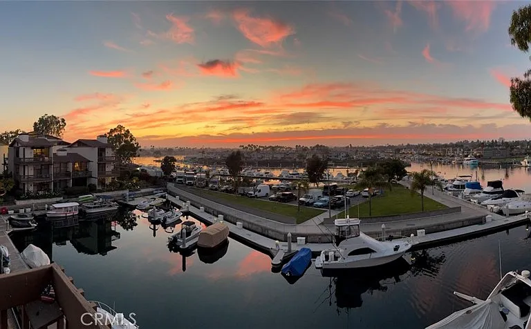5327 Marina Pacifica Dr #KEY19 — Photo 1