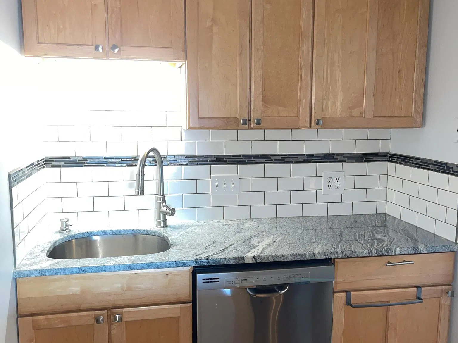 273 W Main St — Photo 4