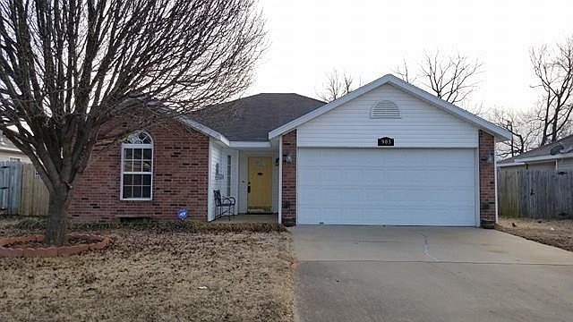 1st image of 903 SW Arrowhead Dr