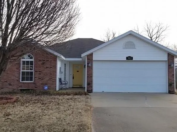 903 SW Arrowhead Dr, Bentonville, AR 72712