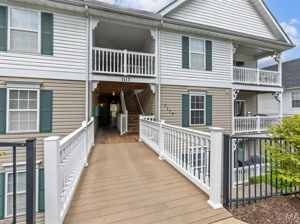 1117 Arbor Creek Dr APT 2C, Saint Louis, MO 63122