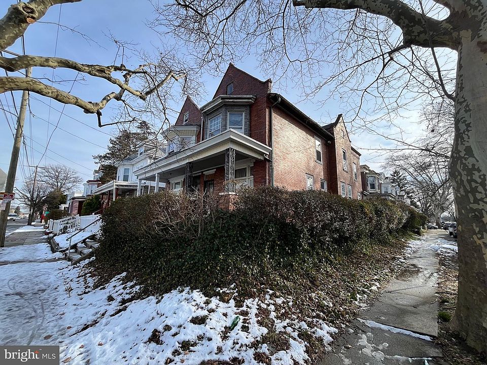 2nd image of 1030 W Duncannon Ave