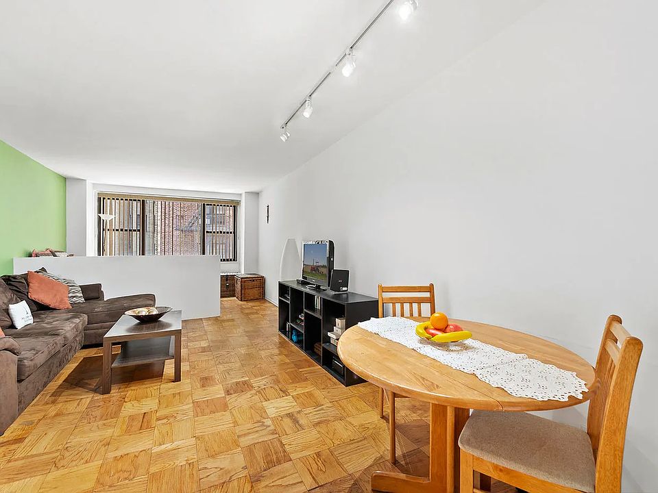 1st image of 305 E 40th St #3V