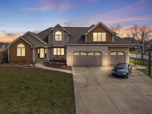 15 Lockerbie Grn, Valparaiso, IN 46385