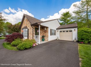 24 Ivy Ridge Close #1000, Freehold, NJ 07728