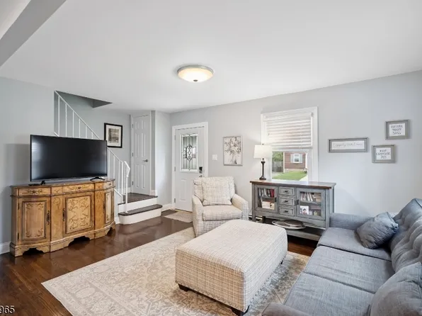 18 Colin Kelly St, Cranford Twp., NJ 07016