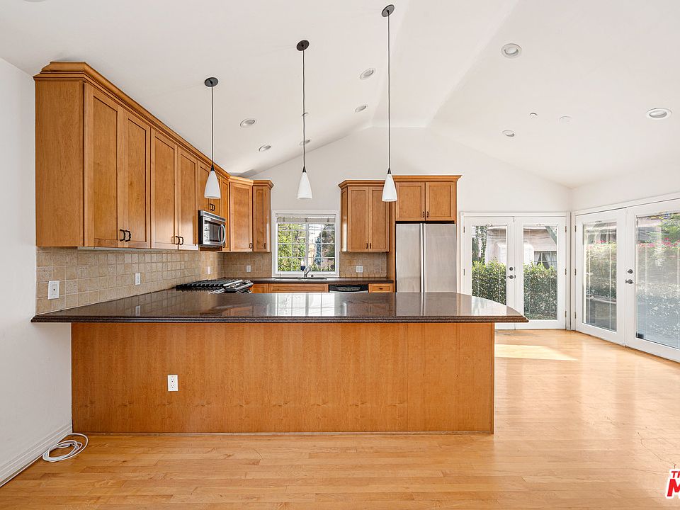 1st image of 456 1/2 Smithwood Dr