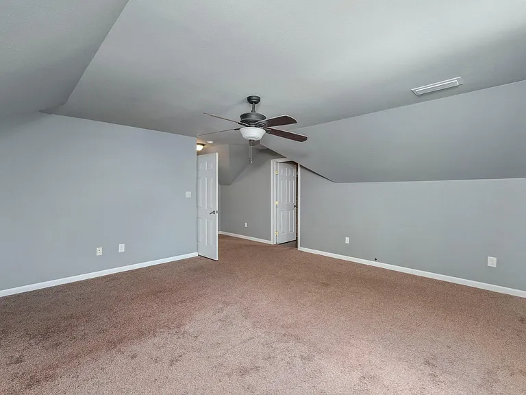 322 Crescent Dr — Photo 33