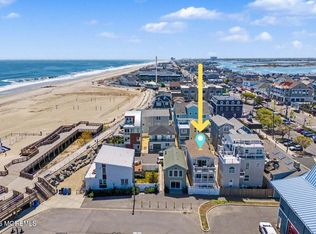 7 E Church St, Sea Bright, NJ 07760