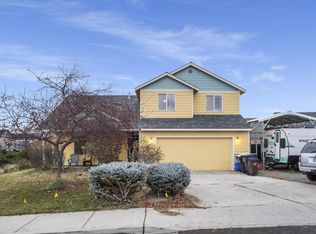 2620 NE 5th St, Redmond, OR 97756