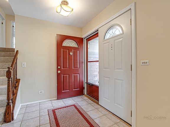 3rd image of 337 New Mills Ct
