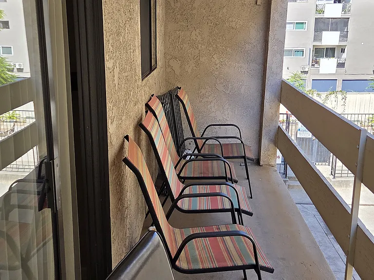 116 Chapel Ave — Photo 5