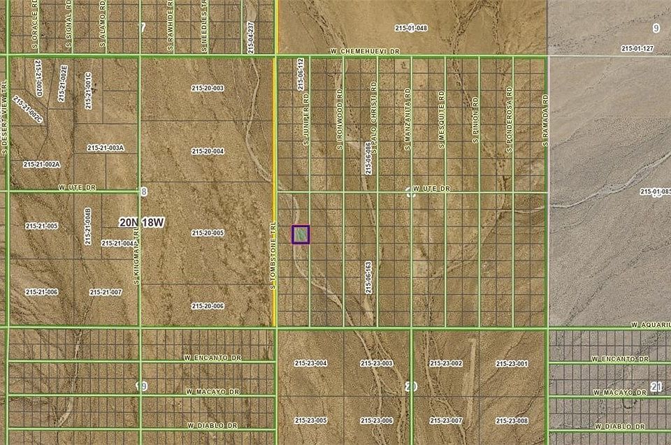 2nd image of 3821 S Juniper Road
