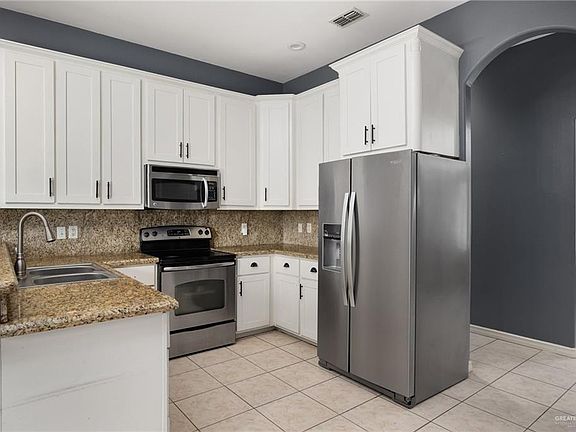 5th image of 3803 Burr Dr