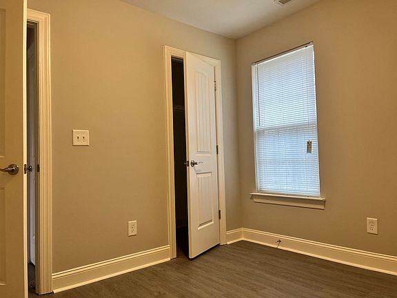 5th image of 208 Orkney Rd
