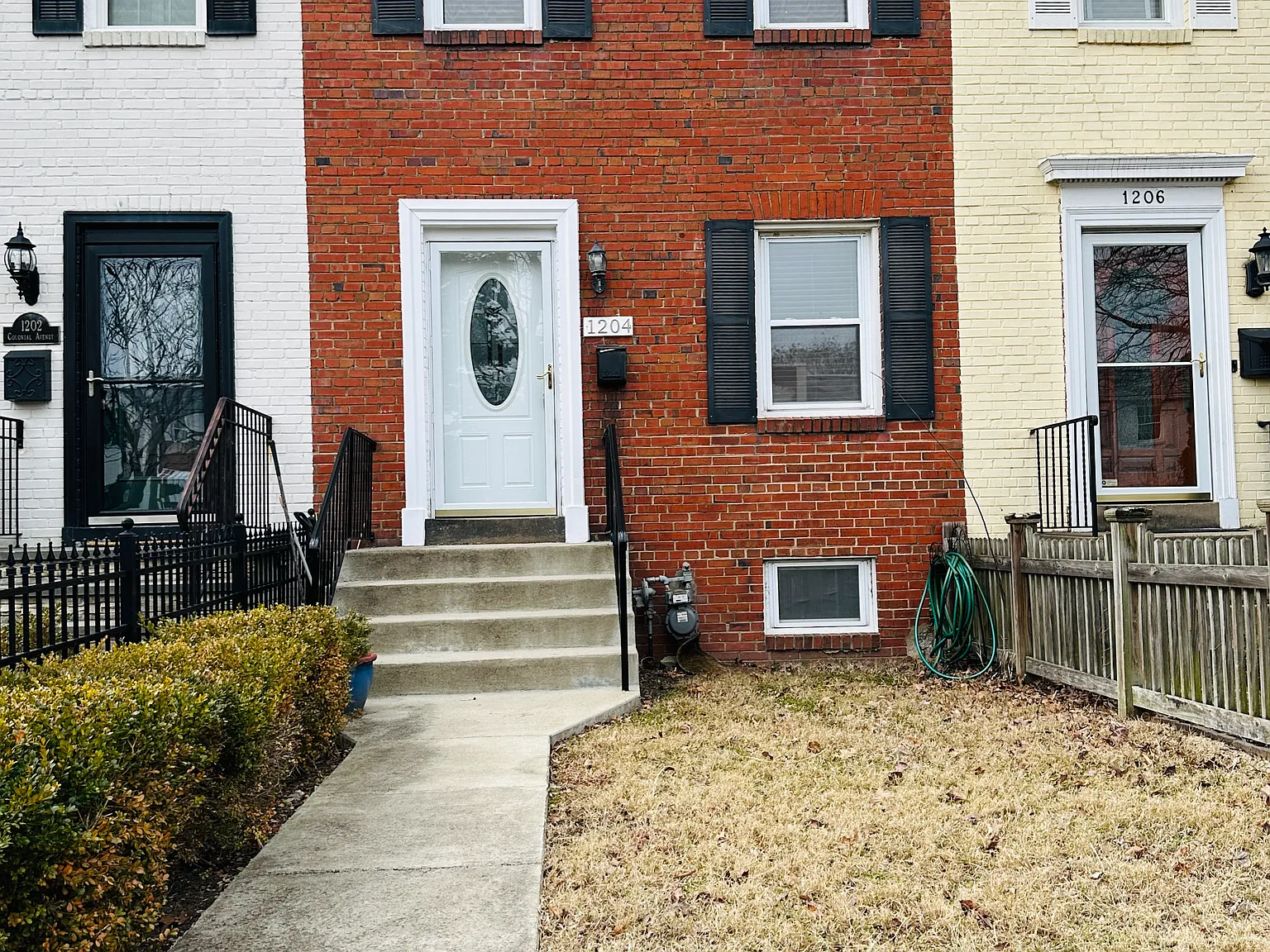 2 bed, 928 sqft, $3,250 — Photo 1