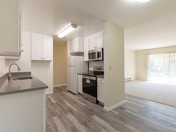 2nd image of 1760 Halford Ave Unit 371