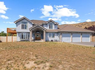 5749 Basin View Dr, Klamath Falls, OR 97603