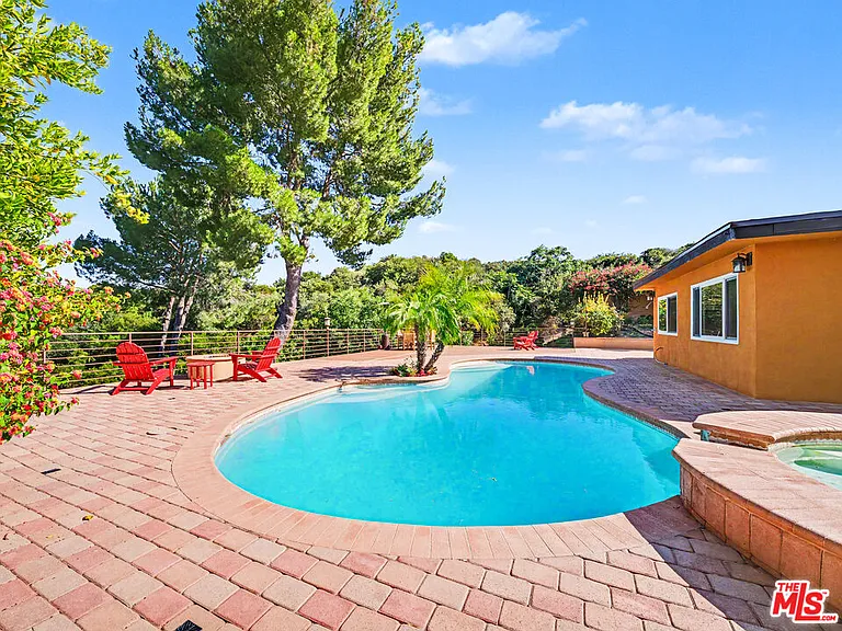 3106 Voltaire Dr — Photo 25