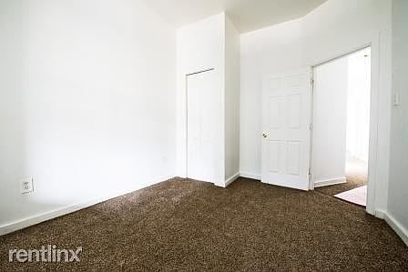 819 Independence Blvd Apartments Chicago Bedroom_6