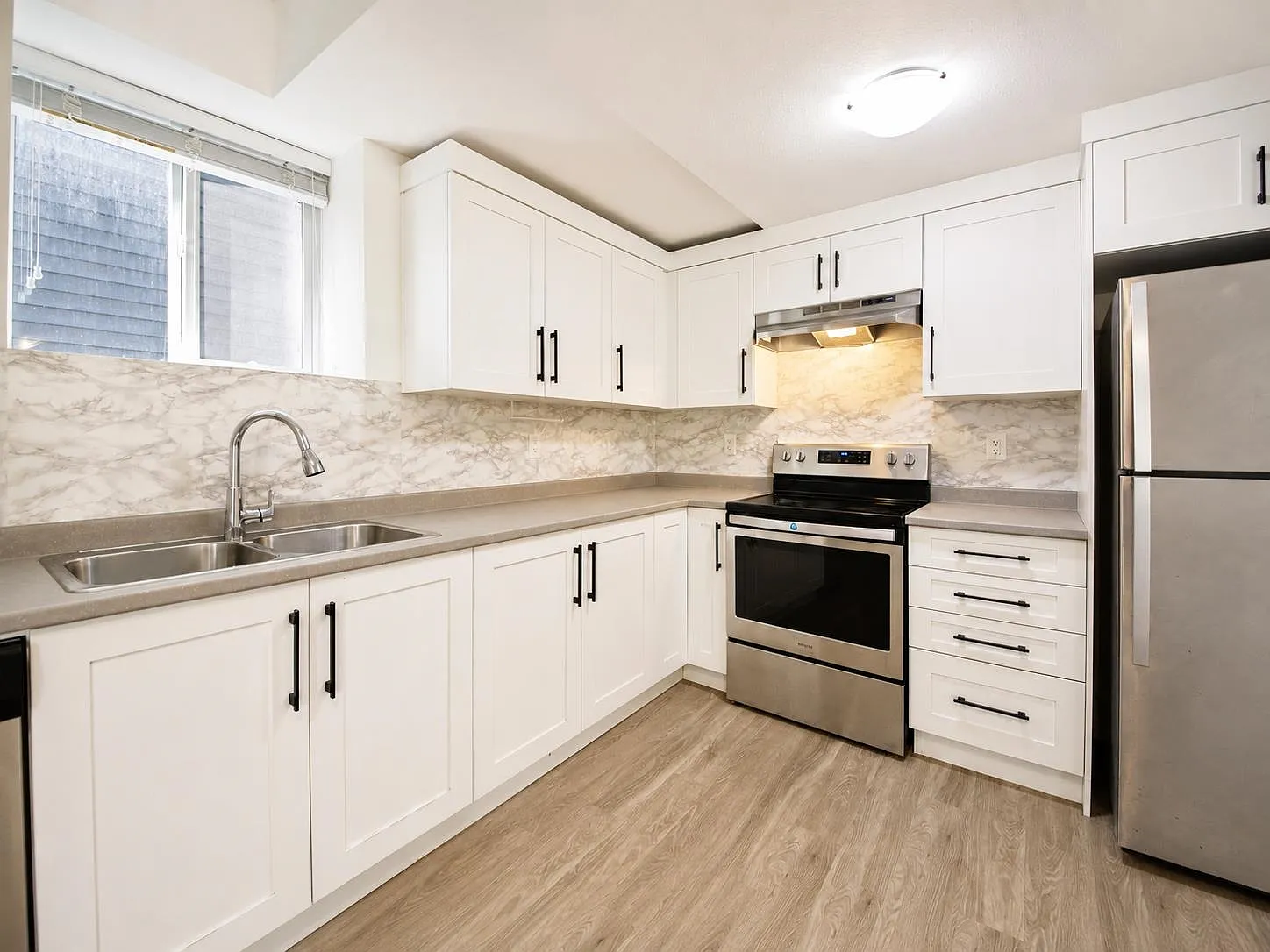 3 bed, 1200 sqft, $2,600 — Photo 4