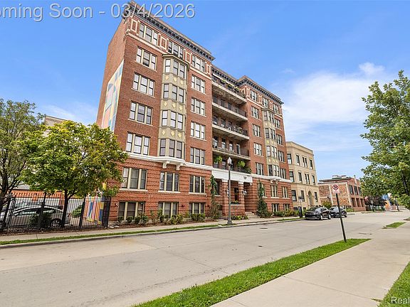 2nd image of 78 Watson St