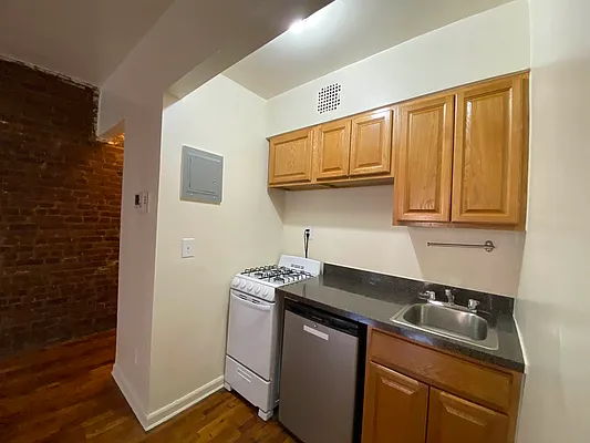 Rented by Best Apartments North Inc | media 39