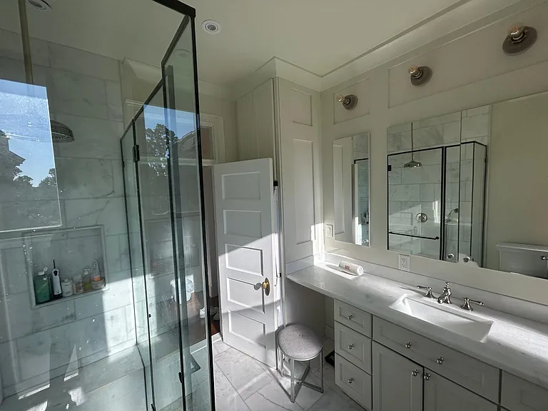 2415 20th St NW #25 — Photo 3