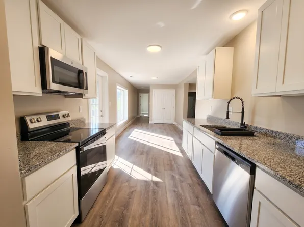 226 Gibsontown Rd, Charles Town, WV 25414