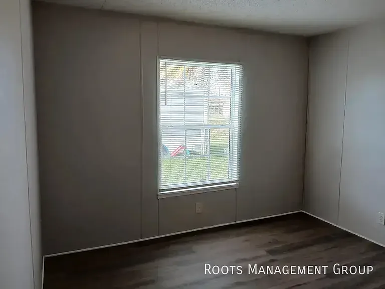 48 Oak St #48 — Photo 12