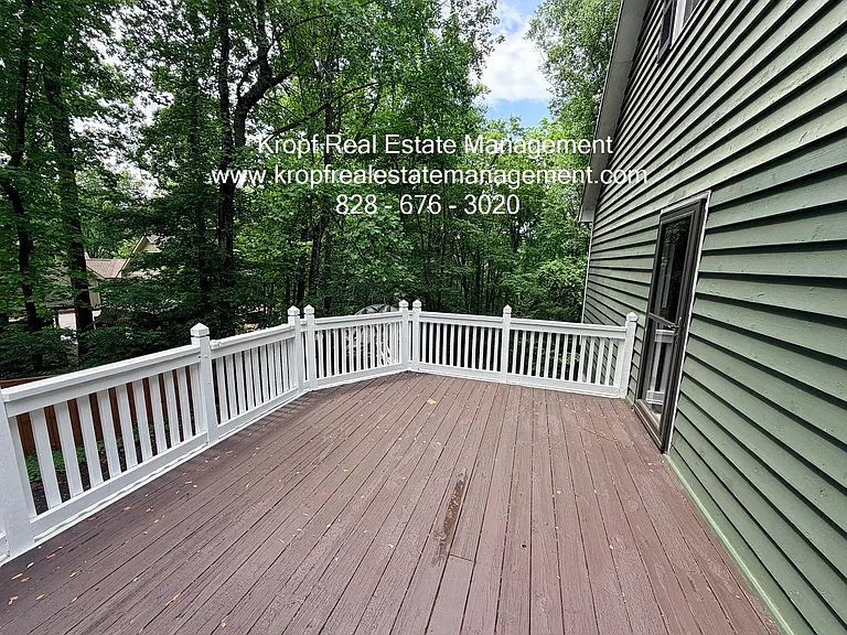148 Sequoyah Hills Dr — Photo 14