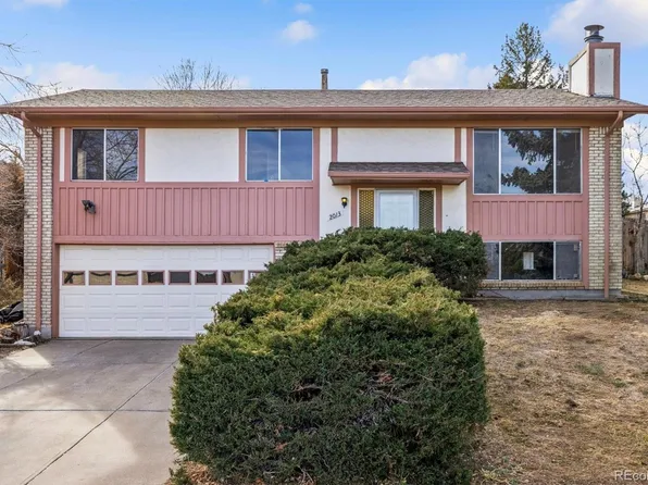 2013 S Yank Way, Lakewood, CO 80228