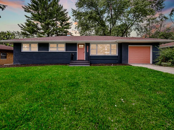 5880 Grant Pl, Merrillville, IN 46410