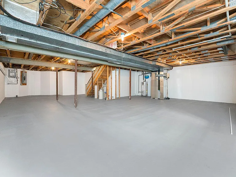 Full Basement