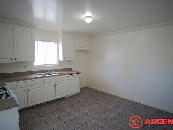 4th image of 4206 Orrick Ct #B