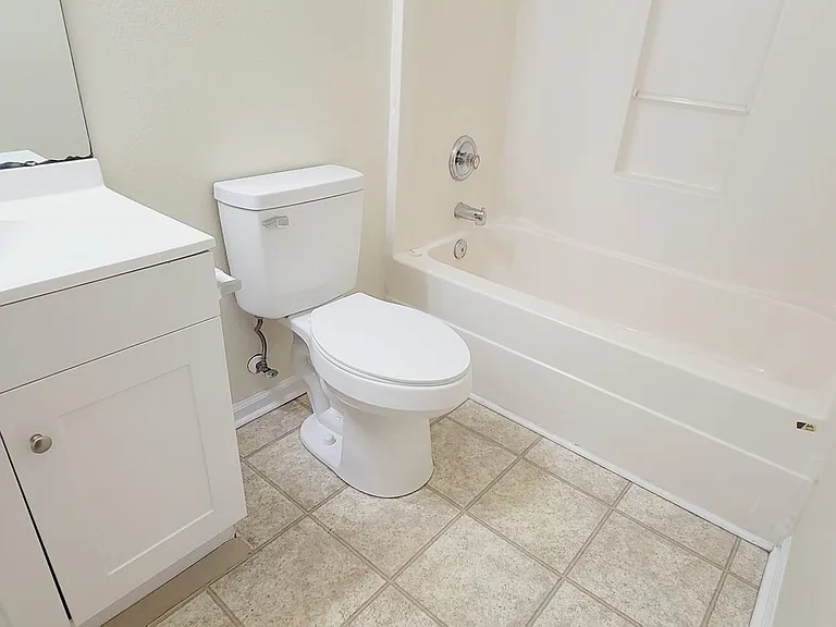 836B W Georgia St — Photo 18