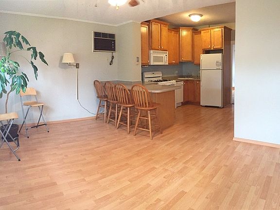 2nd image of 5463 N Nordica Ave