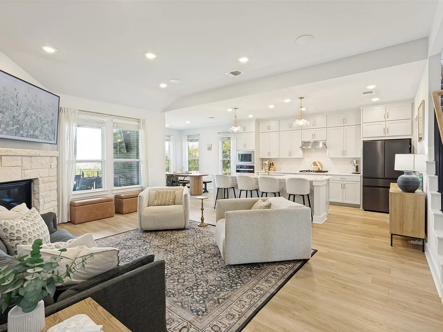5 bed, 4.0 bath, 3038 sqft, $5,500 — Photo 4