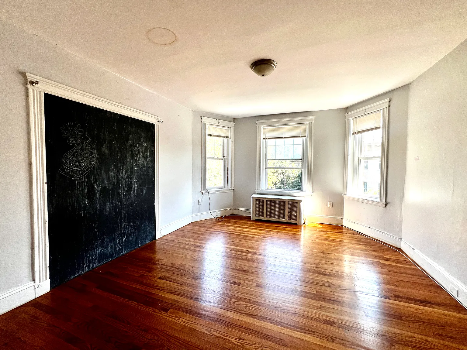 76 Babcock St — Photo 2