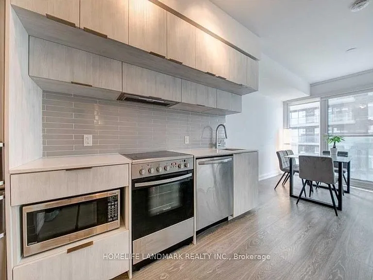 181 Dundas St E #3815 — Photo 6