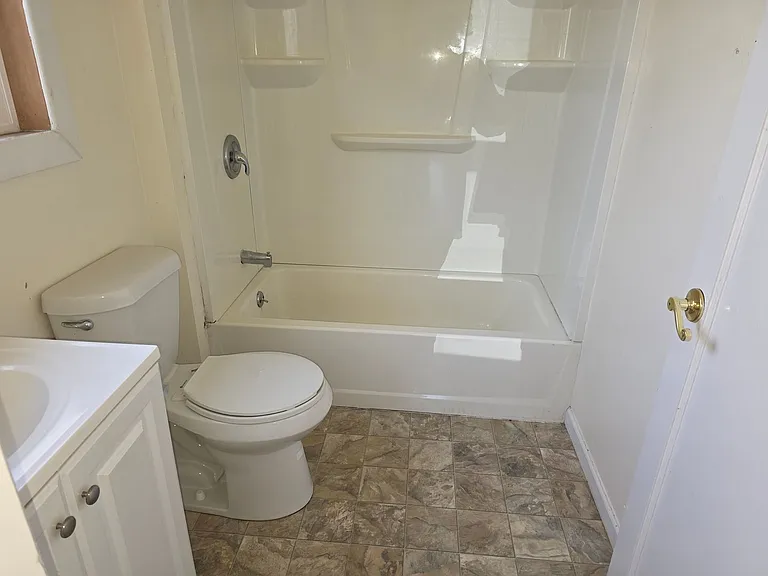1804 Northcrest Dr — Photo 1