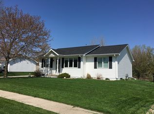 5403 Frost Dr, Ames, IA 50014