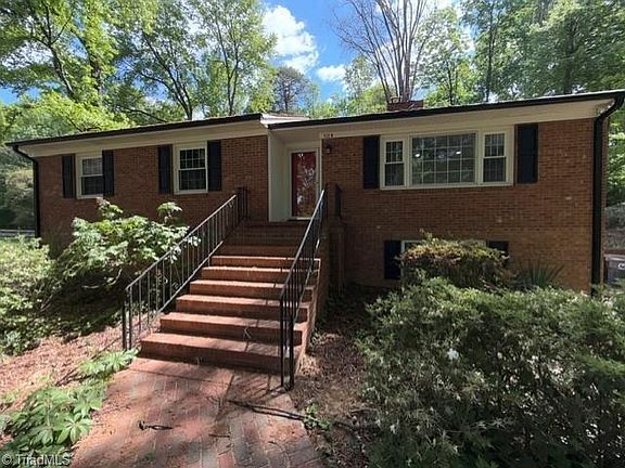 3rd image of 1114 Rustic Rd