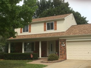 3265 Regency Dr, Orion, MI 48359