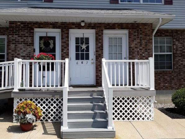 25 Pine Ln