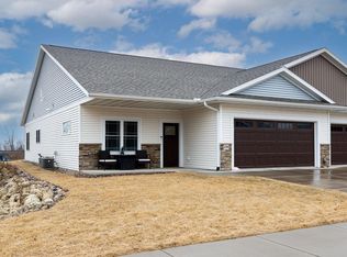 6208 River Run Rd, La Crosse, WI 54601